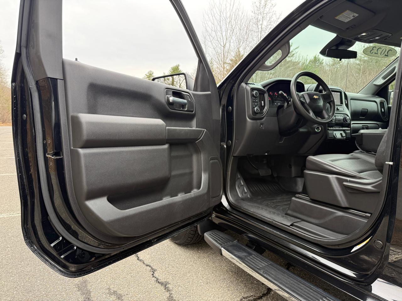 Chevrolet Silverado 1500 4WD Reg Cab 140" Work Truck 2023