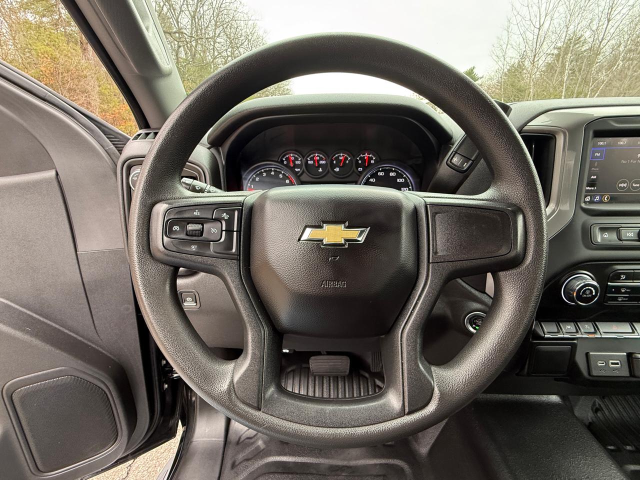 Chevrolet Silverado 1500 4WD Reg Cab 140" Work Truck 2023