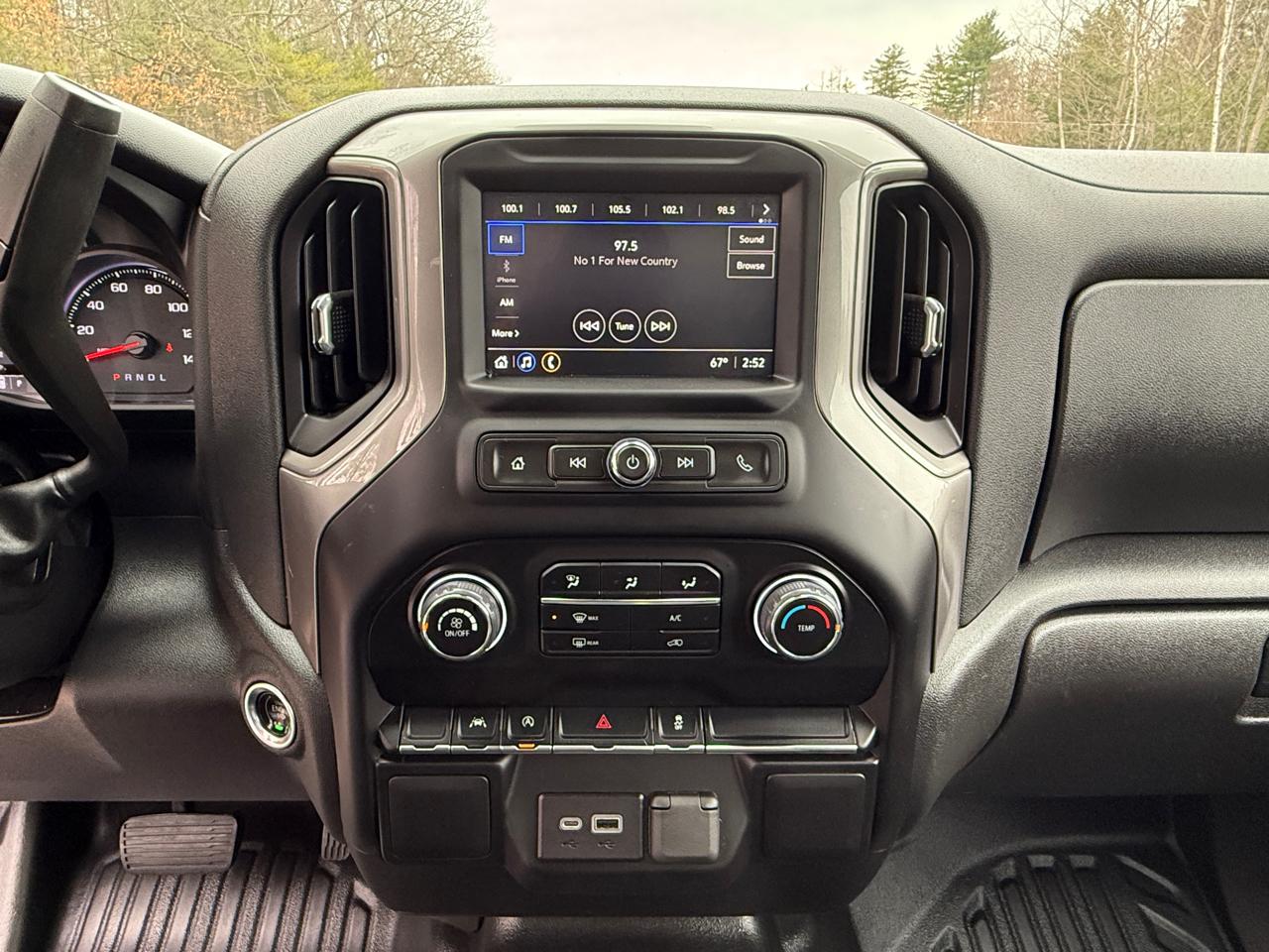 Chevrolet Silverado 1500 4WD Reg Cab 140" Work Truck 2023