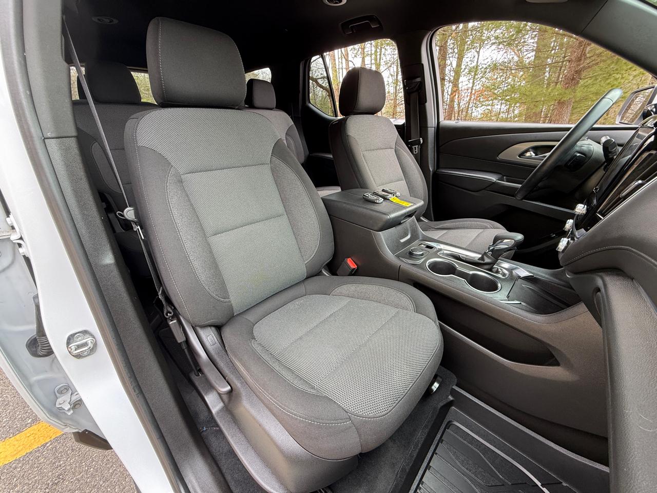 Chevrolet Traverse AWD 4dr LT Cloth w/1LT 2023
