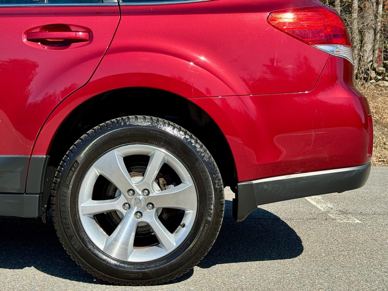 Subaru Outback 4dr Wgn H4 Auto 2.5i Limited 2013