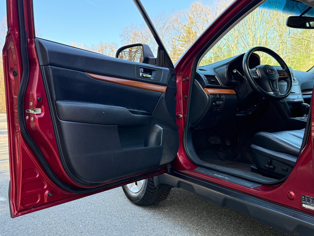 Subaru Outback 4dr Wgn H4 Auto 2.5i Limited 2013