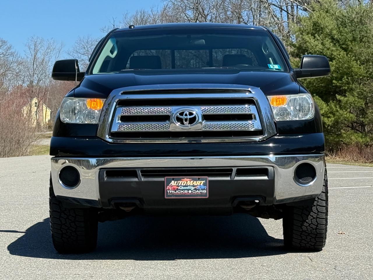 Toyota Tundra 4WD Truck  2011