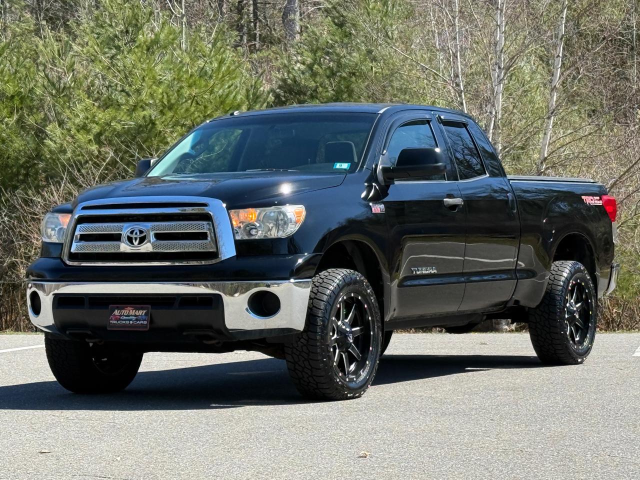 Toyota Tundra 4WD Truck  2011