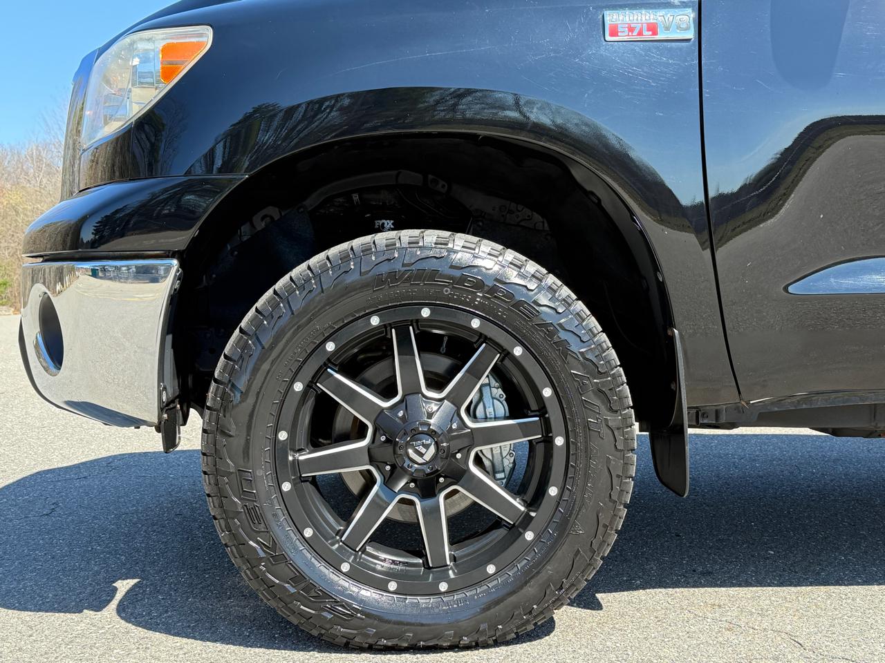Toyota Tundra 4WD Truck  2011