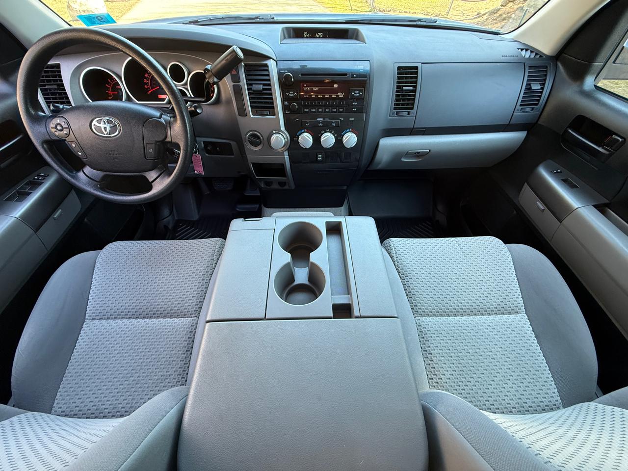 Toyota Tundra 4WD Truck  2011