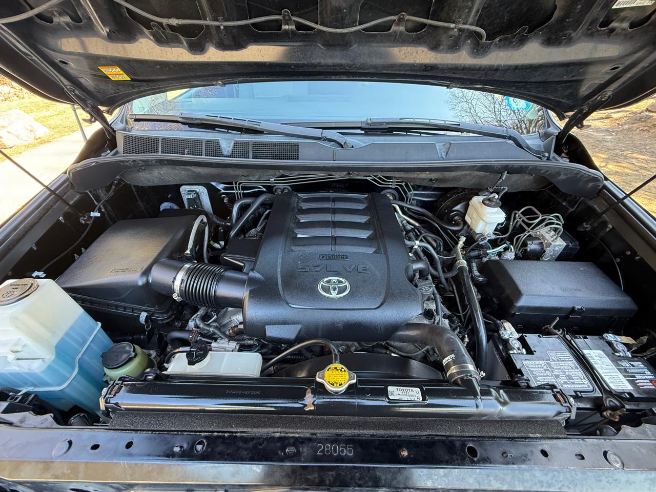 Toyota Tundra 4WD Truck  2011