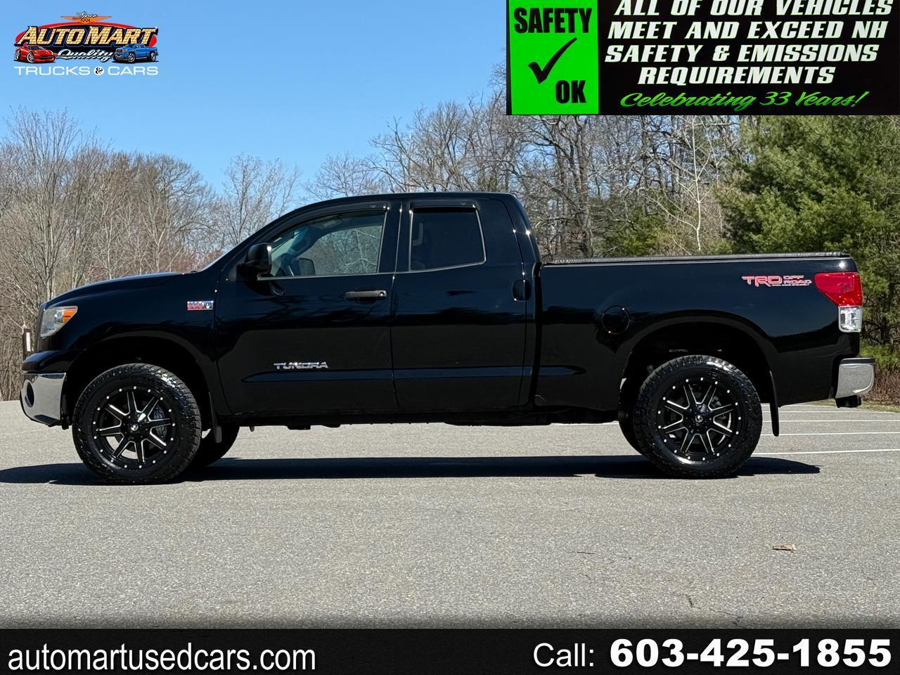 Toyota Tundra 4WD Truck  2011