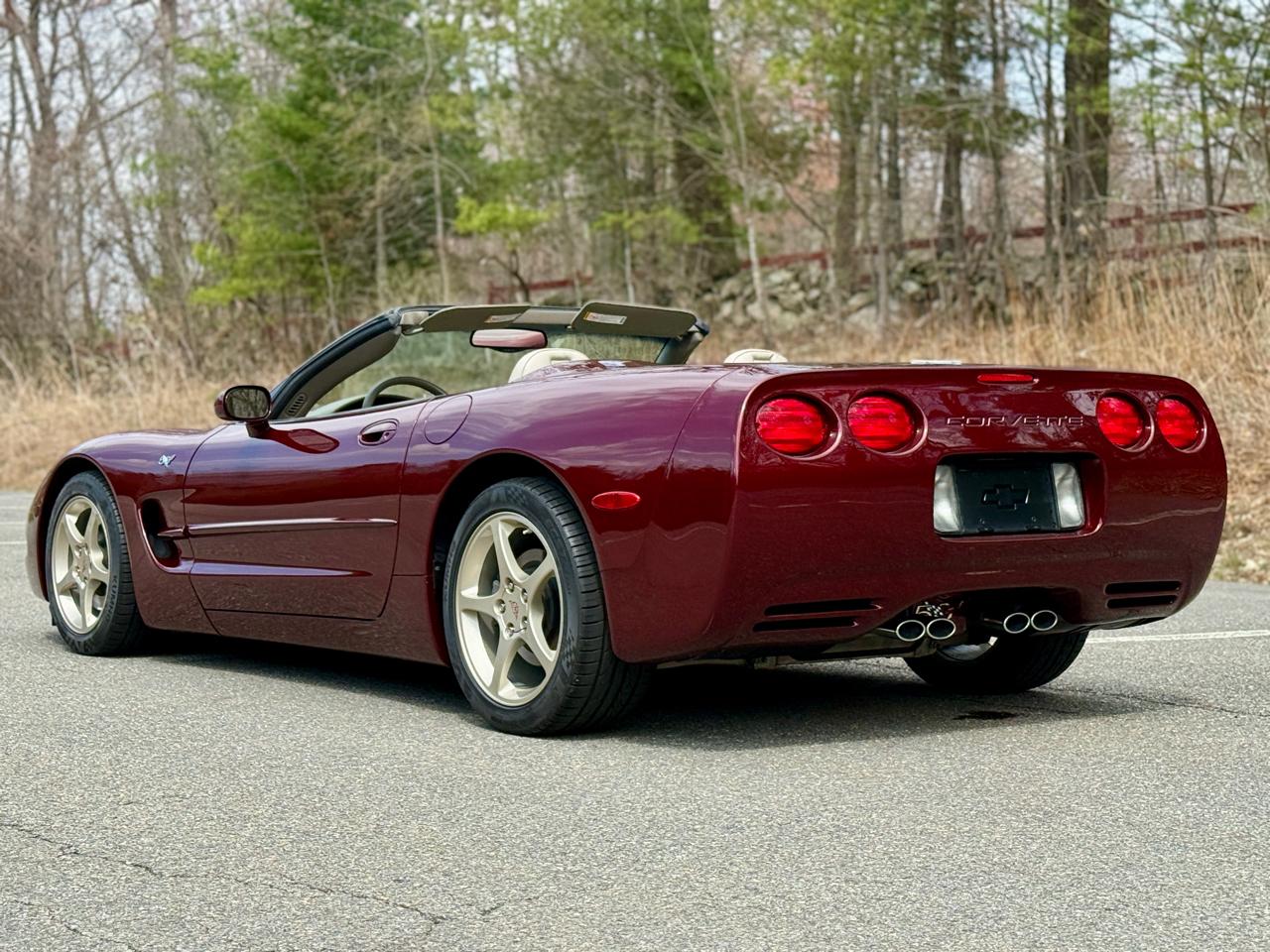 Chevrolet Corvette 2dr Convertible 2003
