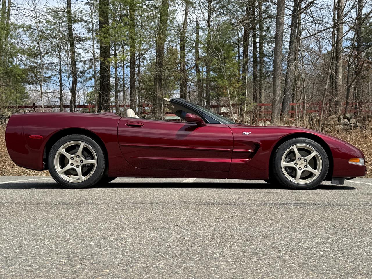 Chevrolet Corvette 2dr Convertible 2003