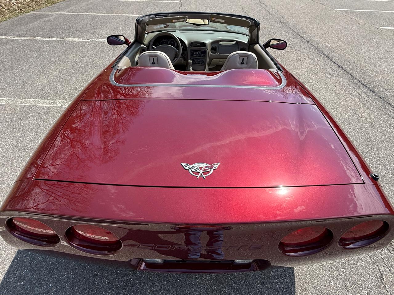 Chevrolet Corvette 2dr Convertible 2003