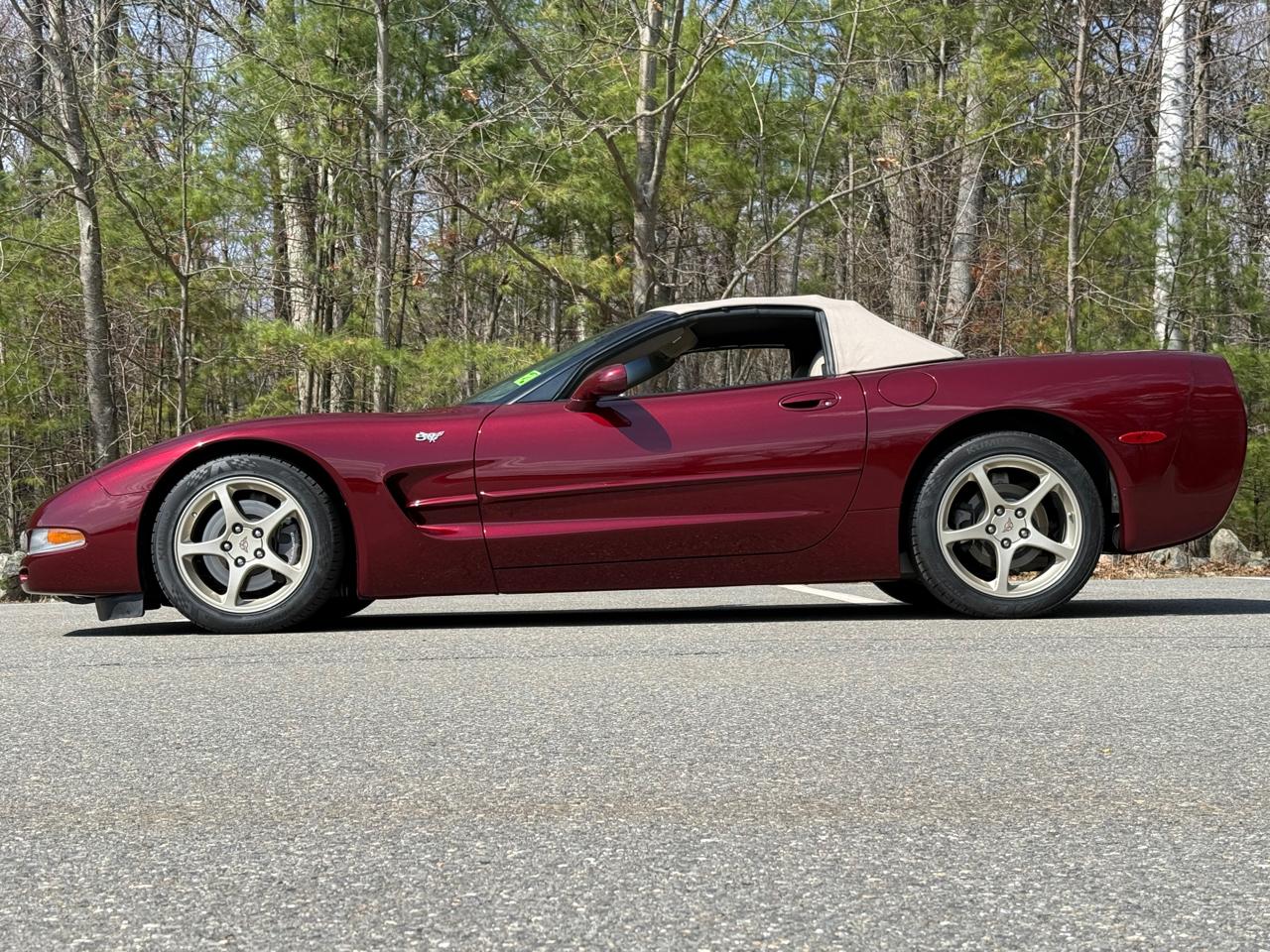 Chevrolet Corvette 2dr Convertible 2003