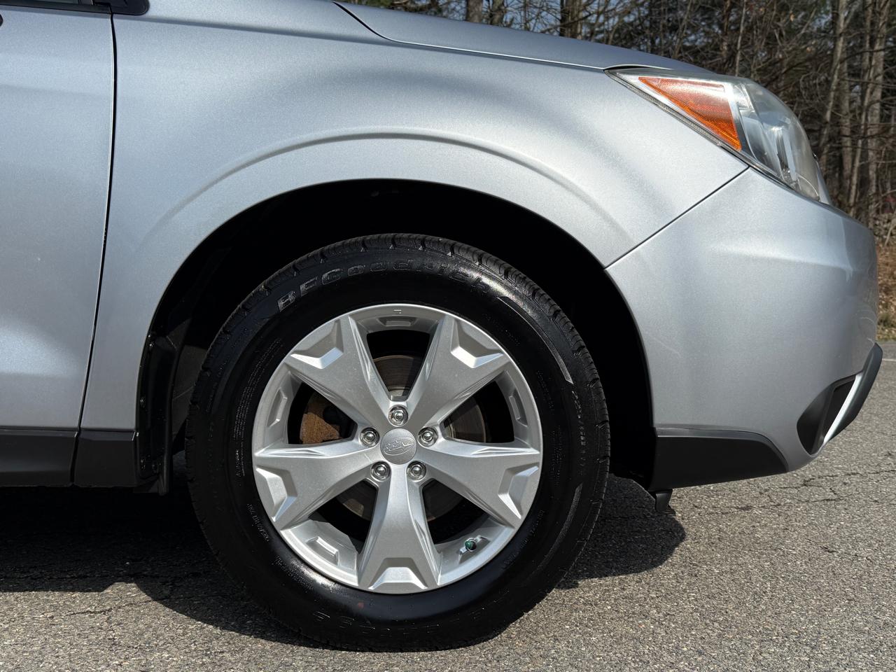 Subaru Forester 4dr CVT 2.5i PZEV 2015