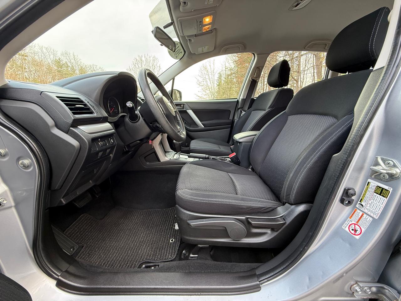 Subaru Forester 4dr CVT 2.5i PZEV 2015