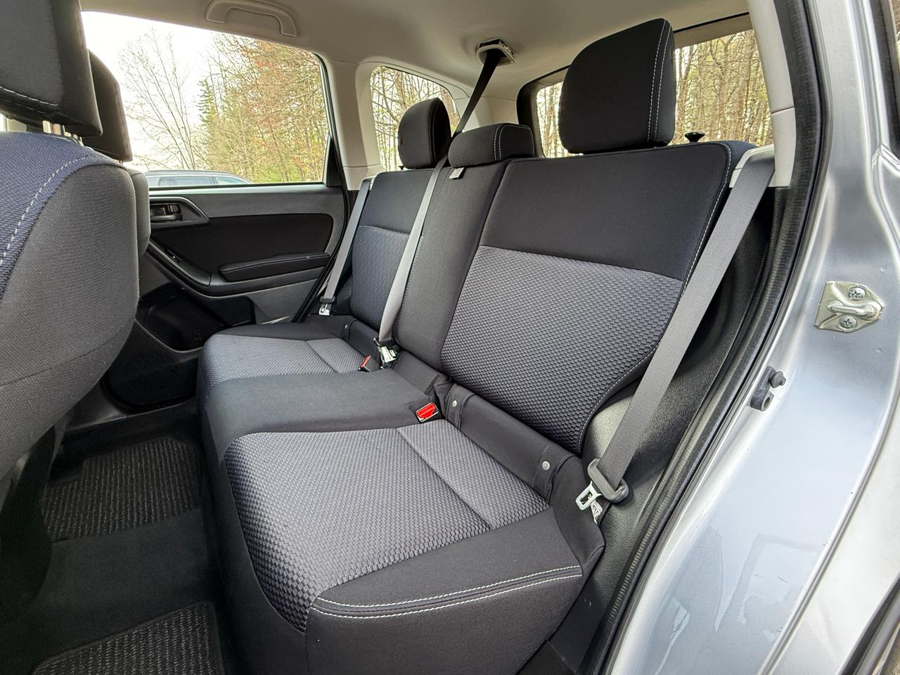 Subaru Forester 4dr CVT 2.5i PZEV 2015