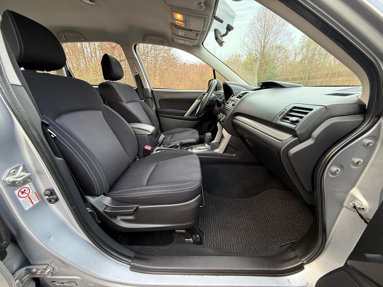 Subaru Forester 4dr CVT 2.5i PZEV 2015