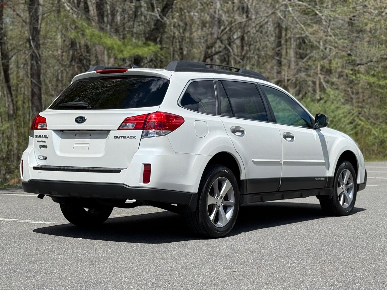 Subaru Outback 4dr Wgn H4 Auto 2.5i Limited 2014