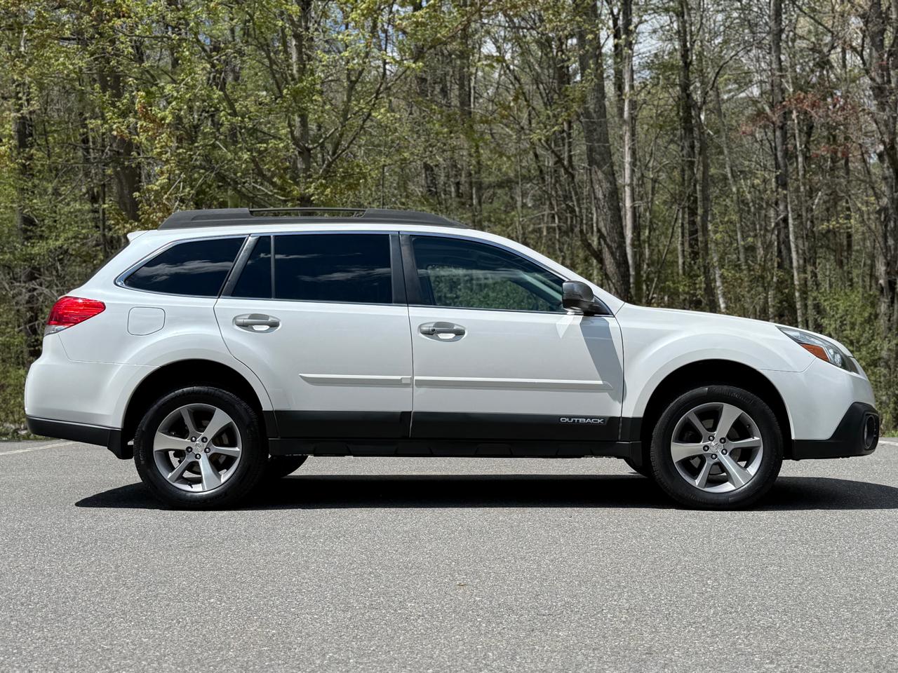 Subaru Outback 4dr Wgn H4 Auto 2.5i Limited 2014