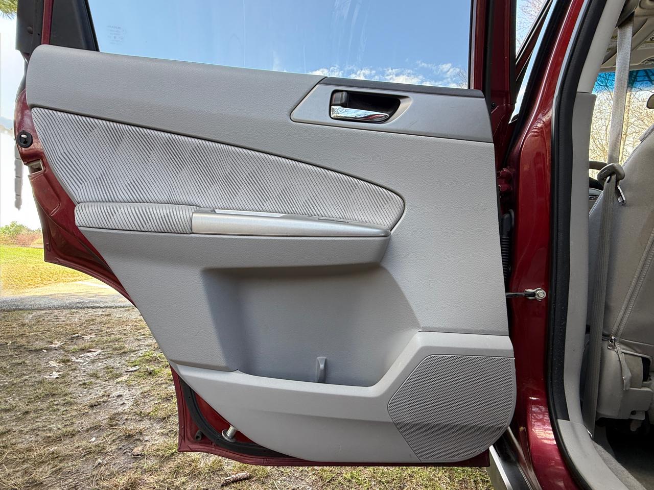 Subaru Forester 4dr Auto 2.5X Premium 2010