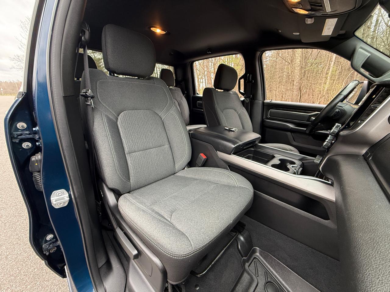 RAM 1500 Big Horn/Lone Star 4x4 Crew Cab 5'7" Box 2019