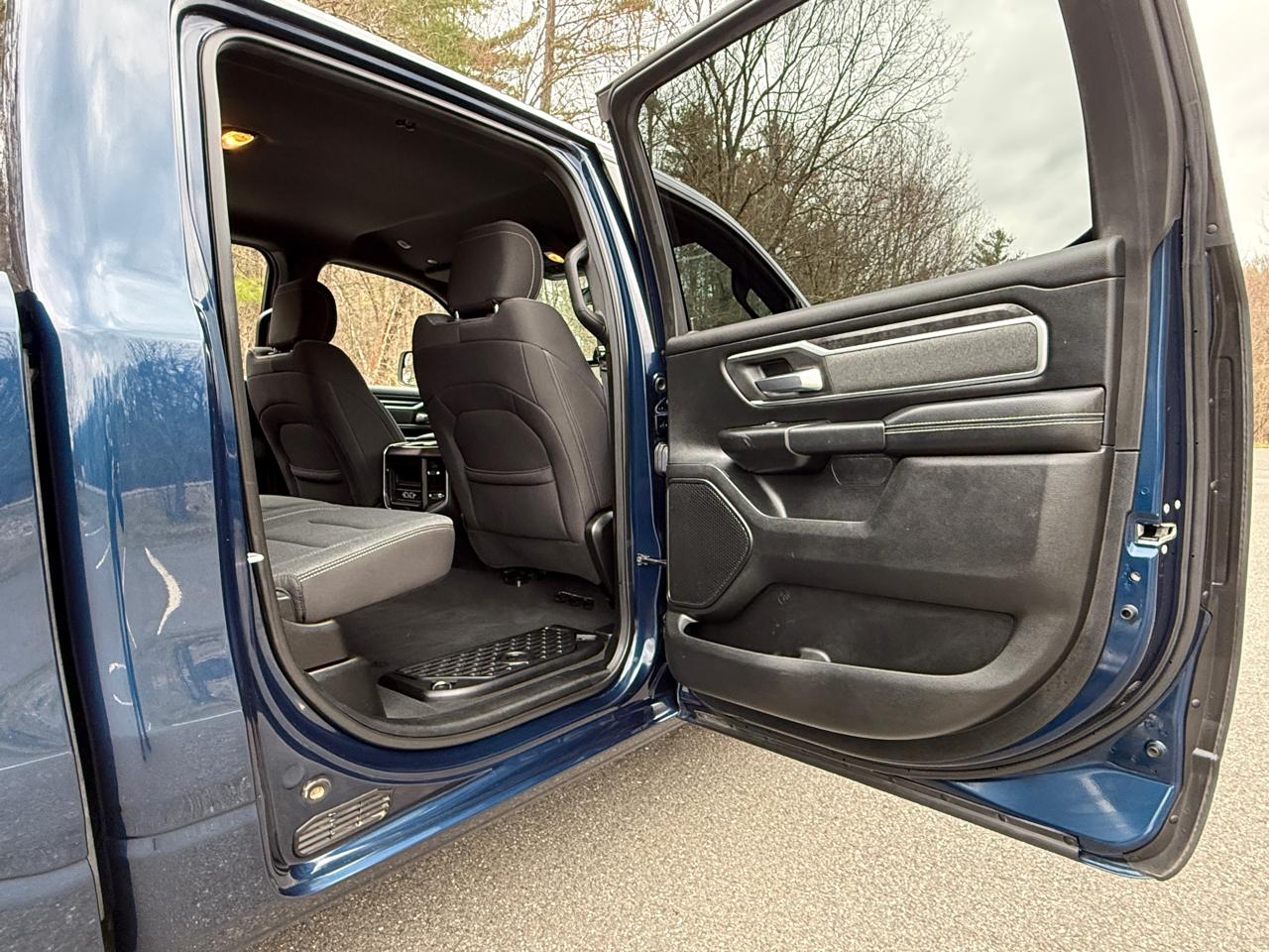 RAM 1500 Big Horn/Lone Star 4x4 Crew Cab 5'7" Box 2019