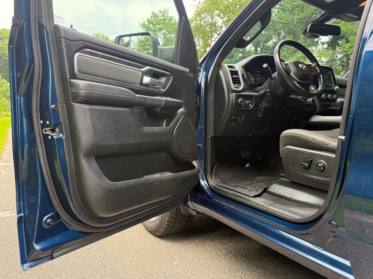 RAM 1500 Big Horn/Lone Star 4x4 Crew Cab 5'7" Box 2019