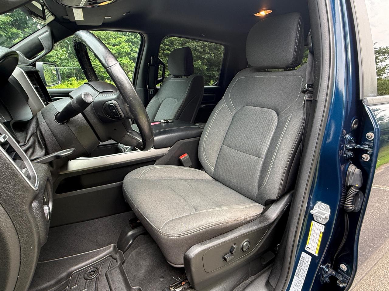 RAM 1500 Big Horn/Lone Star 4x4 Crew Cab 5'7" Box 2019
