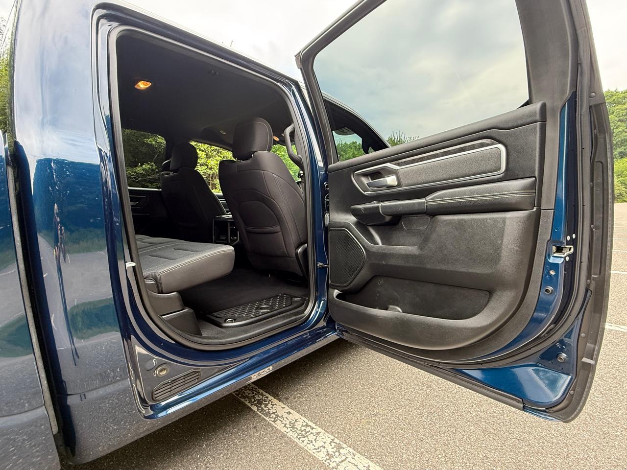 RAM 1500 Big Horn/Lone Star 4x4 Crew Cab 5'7" Box 2019