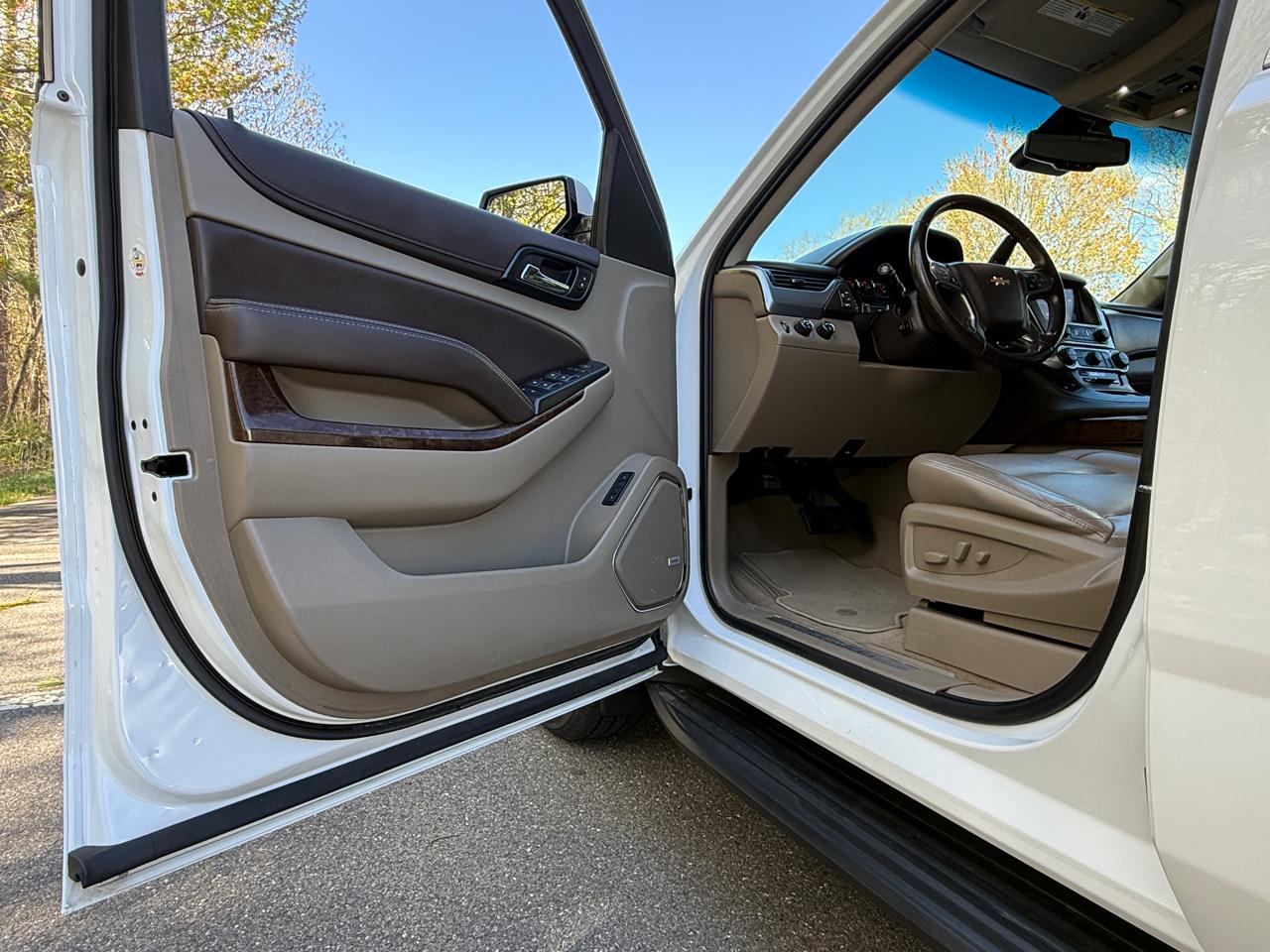 Chevrolet Tahoe 4WD 4dr LT 2019