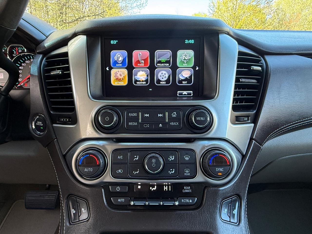 Chevrolet Tahoe 4WD 4dr LT 2019