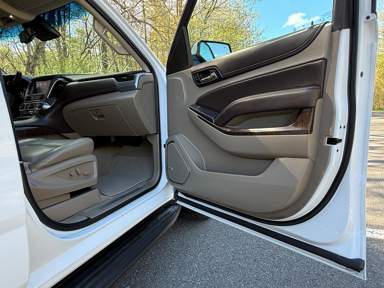 Chevrolet Tahoe 4WD 4dr LT 2019