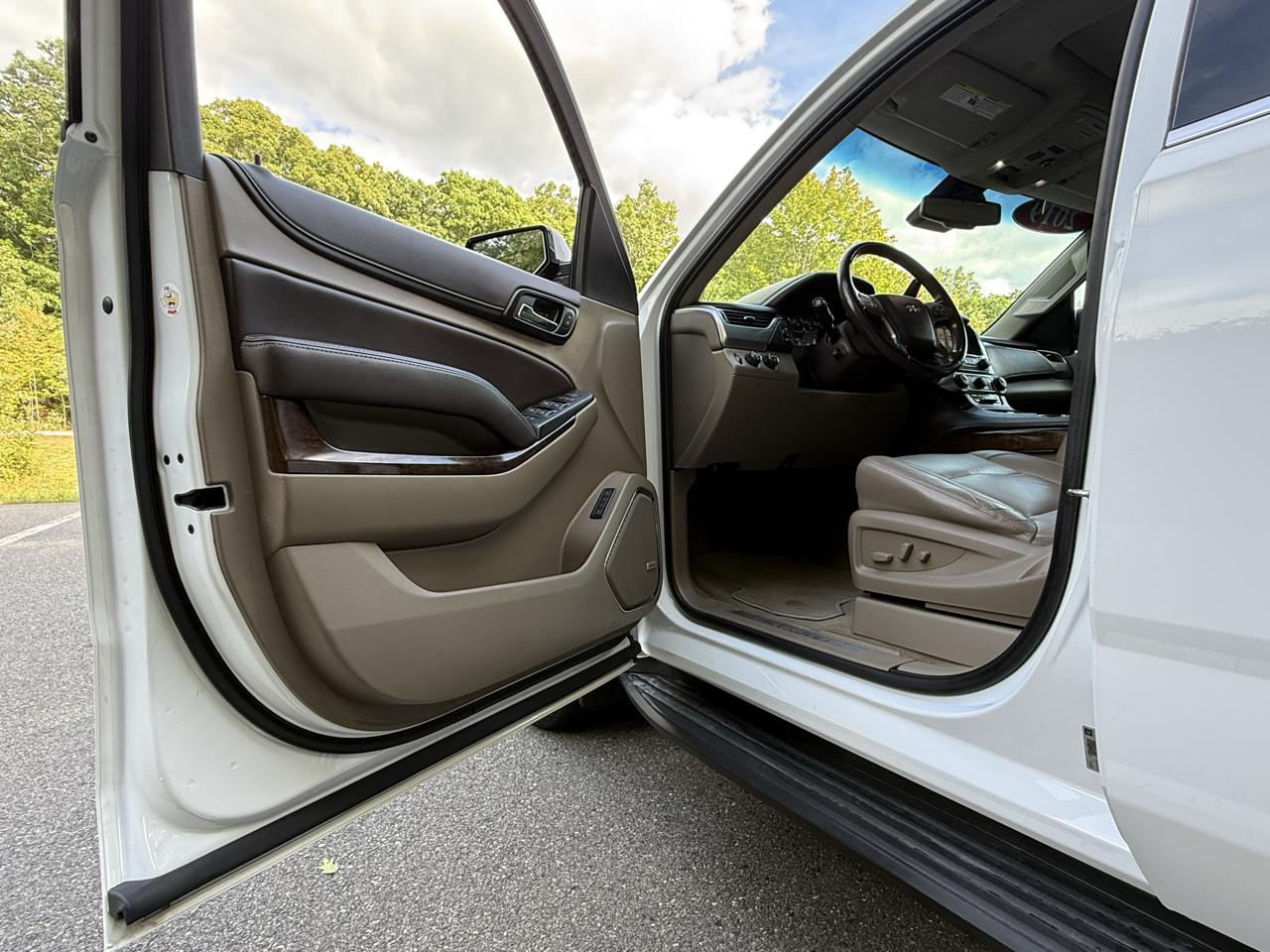 Chevrolet Tahoe 4WD 4dr LT 2019