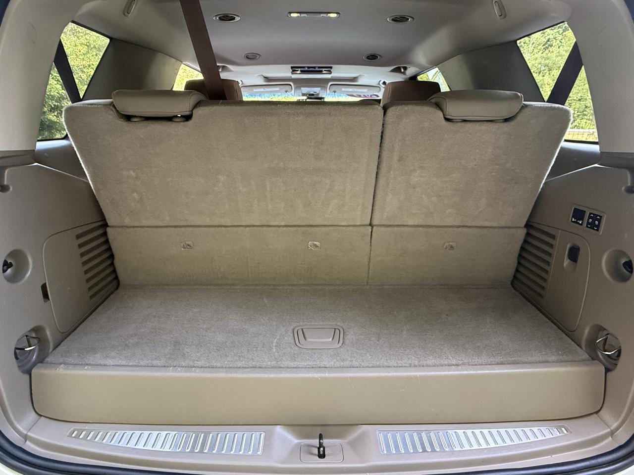 Chevrolet Tahoe 4WD 4dr LT 2019