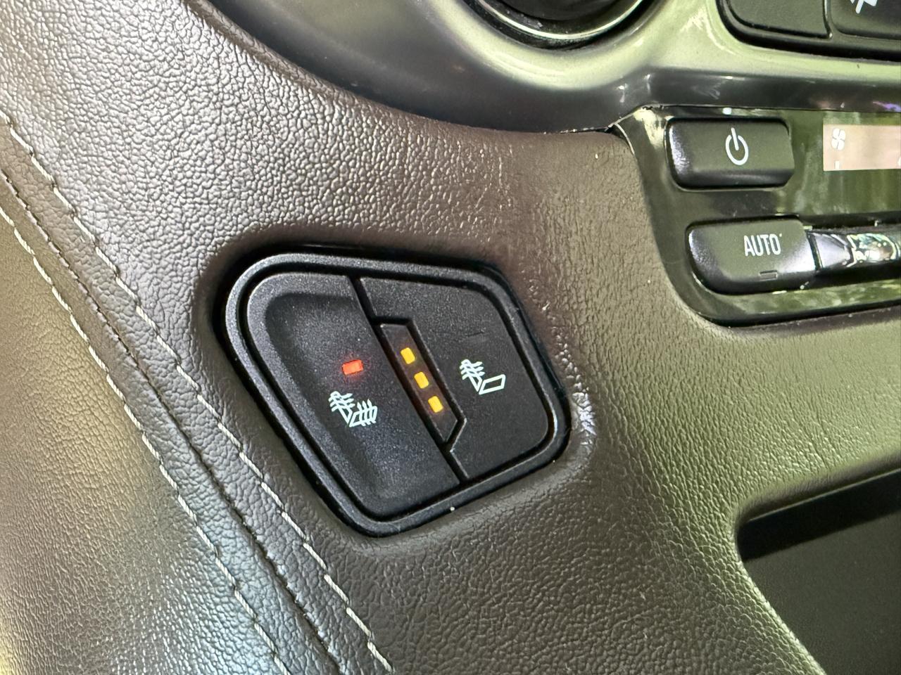 Chevrolet Tahoe 4WD 4dr LT 2019