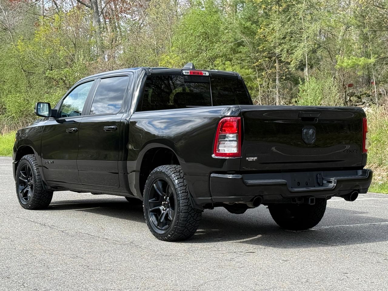 RAM 1500 Big Horn 4x4 Crew Cab 5'7" Box 2020
