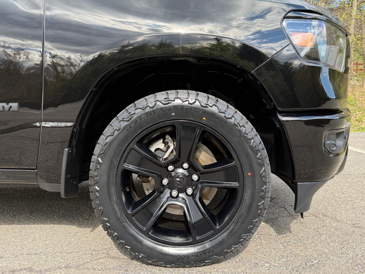 RAM 1500 Big Horn 4x4 Crew Cab 5'7" Box 2020