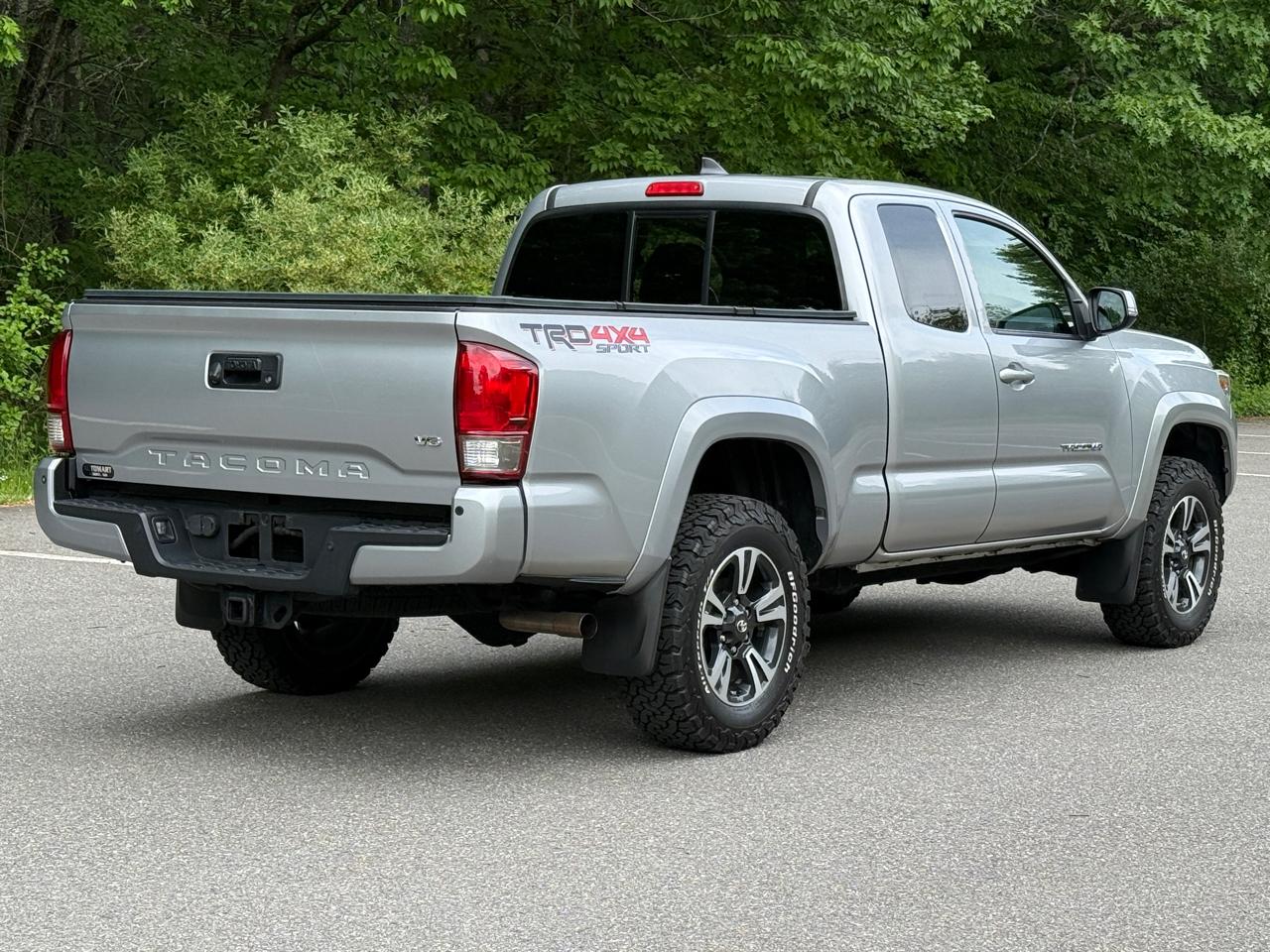 Toyota Tacoma 4WD Access Cab V6 AT TRD Off Road (Natl) 2016