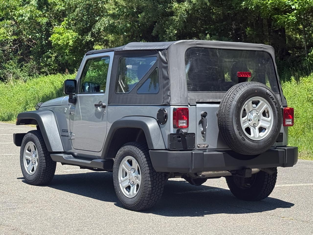 Jeep Wrangler 4WD 2dr Sport 2015