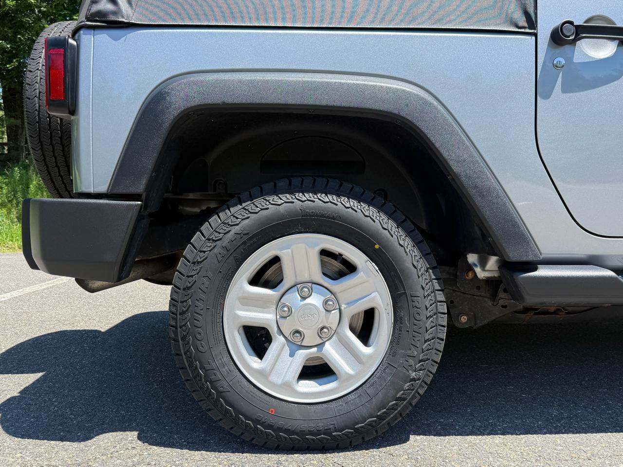 Jeep Wrangler 4WD 2dr Sport 2015