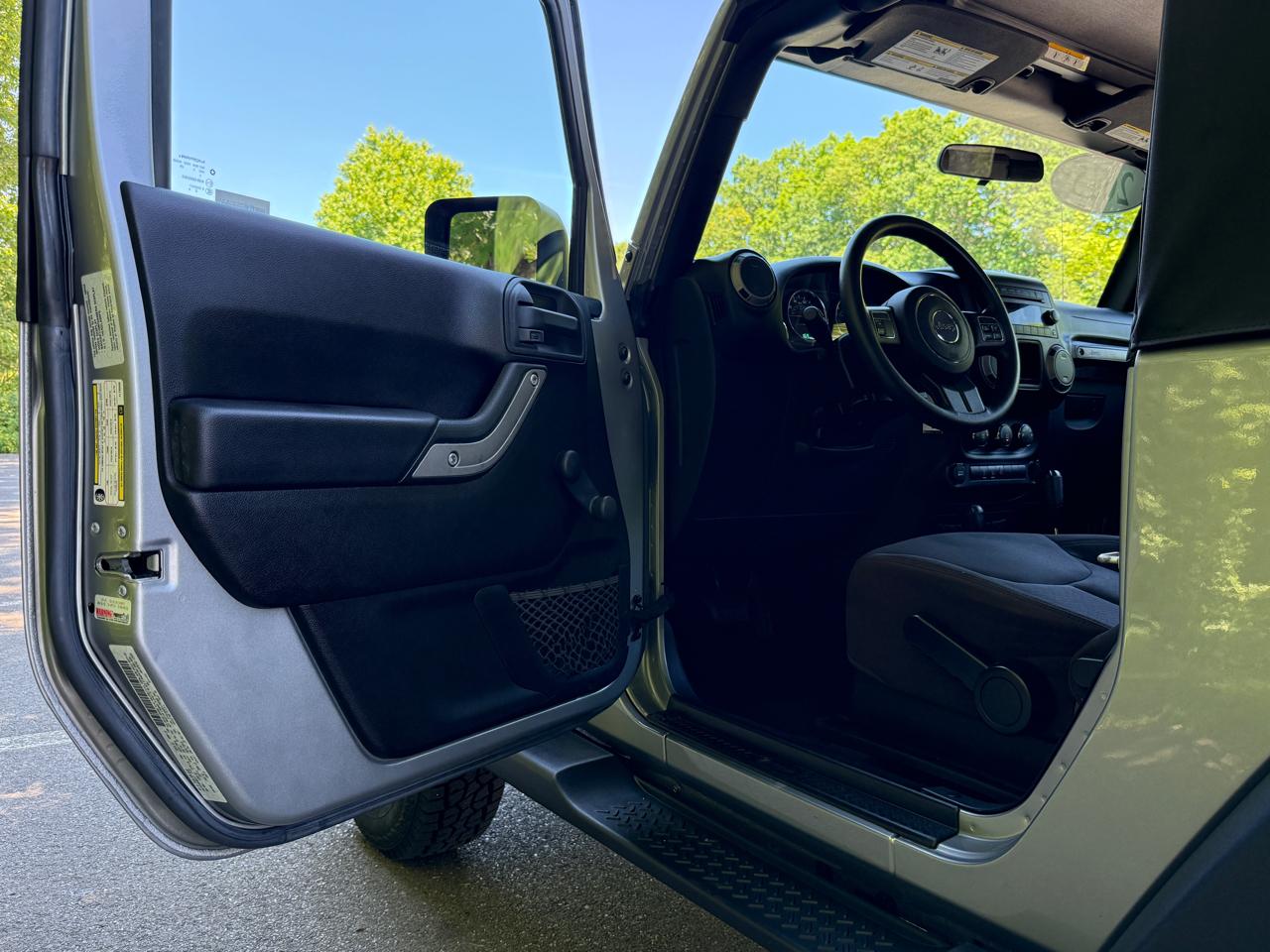 Jeep Wrangler 4WD 2dr Sport 2015