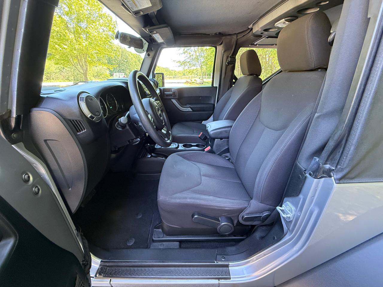 Jeep Wrangler 4WD 2dr Sport 2015