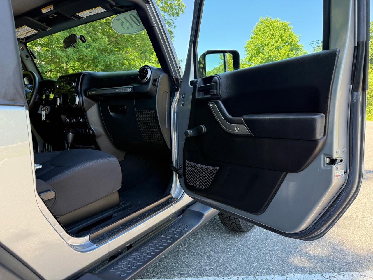 Jeep Wrangler 4WD 2dr Sport 2015