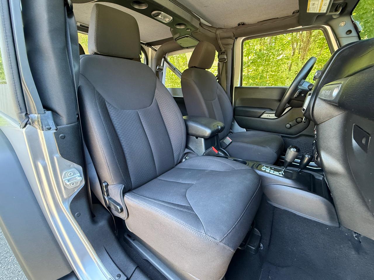 Jeep Wrangler 4WD 2dr Sport 2015