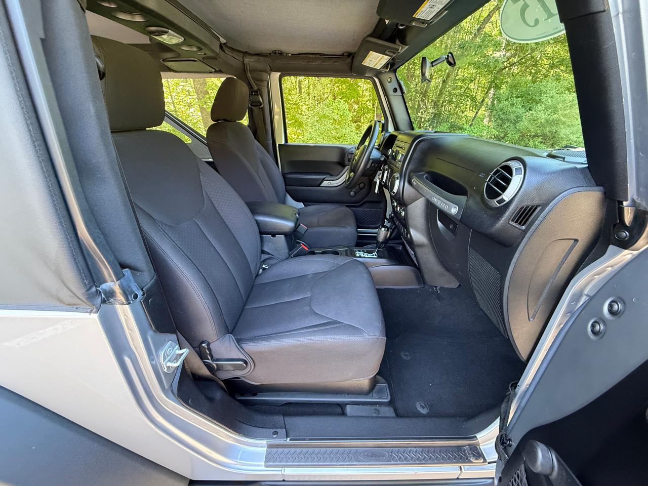 Jeep Wrangler 4WD 2dr Sport 2015