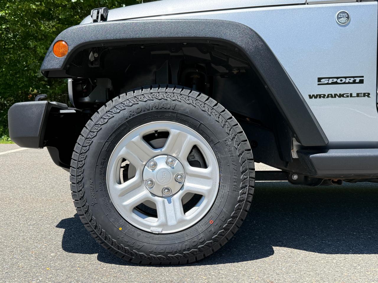 Jeep Wrangler 4WD 2dr Sport 2015