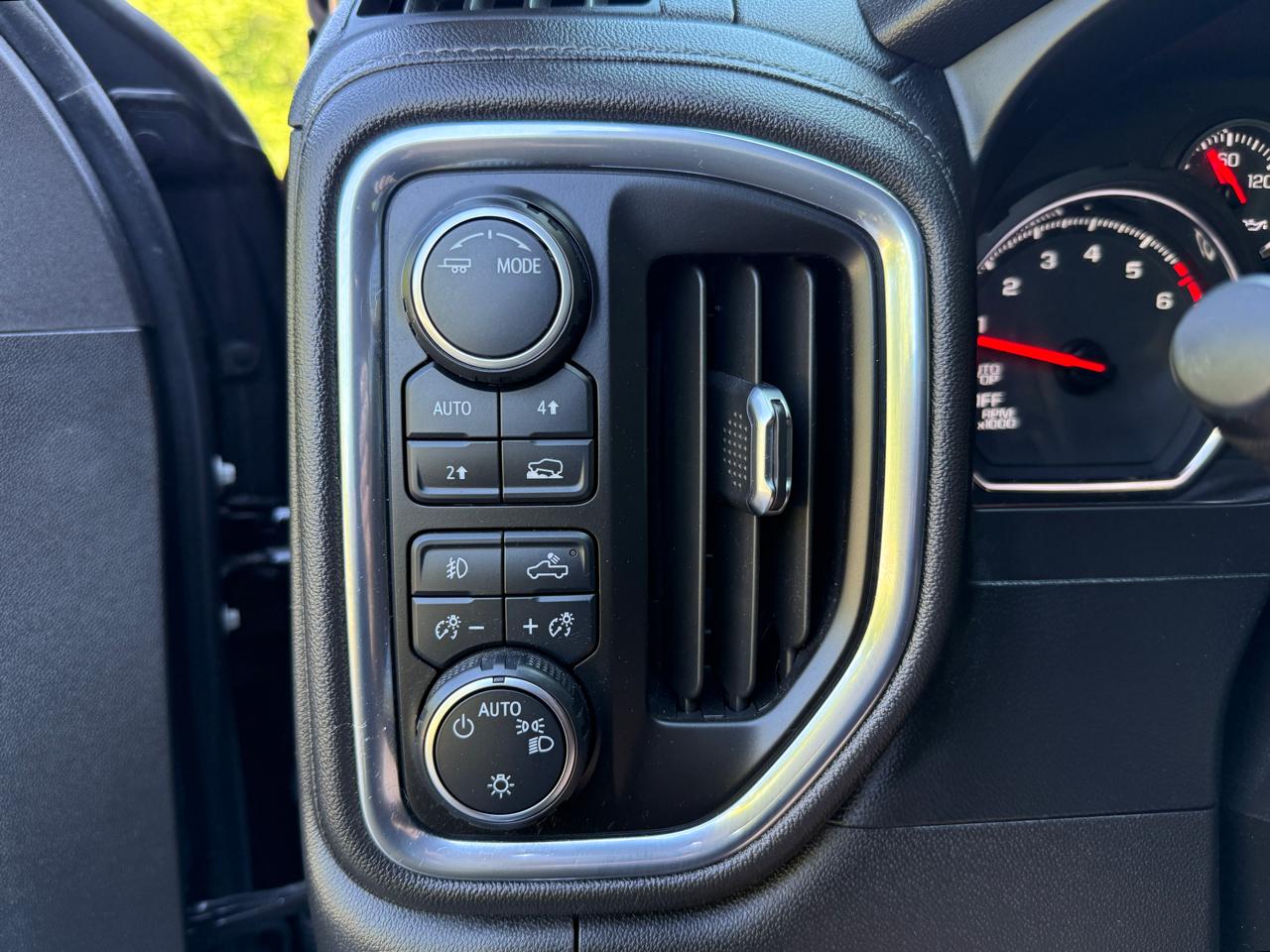 Chevrolet Silverado 1500  2021