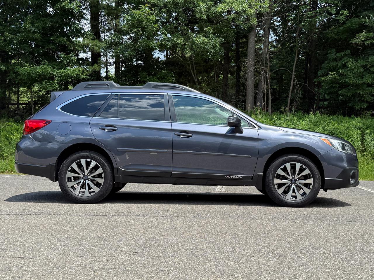 Subaru Outback 4dr Wgn 2.5i Limited PZEV 2015