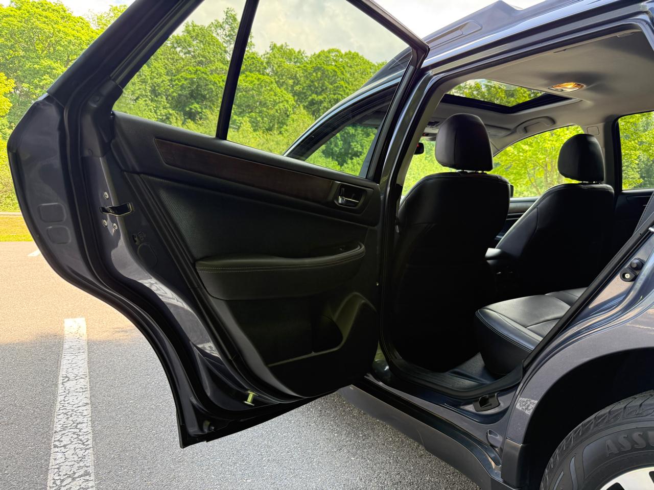 Subaru Outback 4dr Wgn 2.5i Limited PZEV 2015