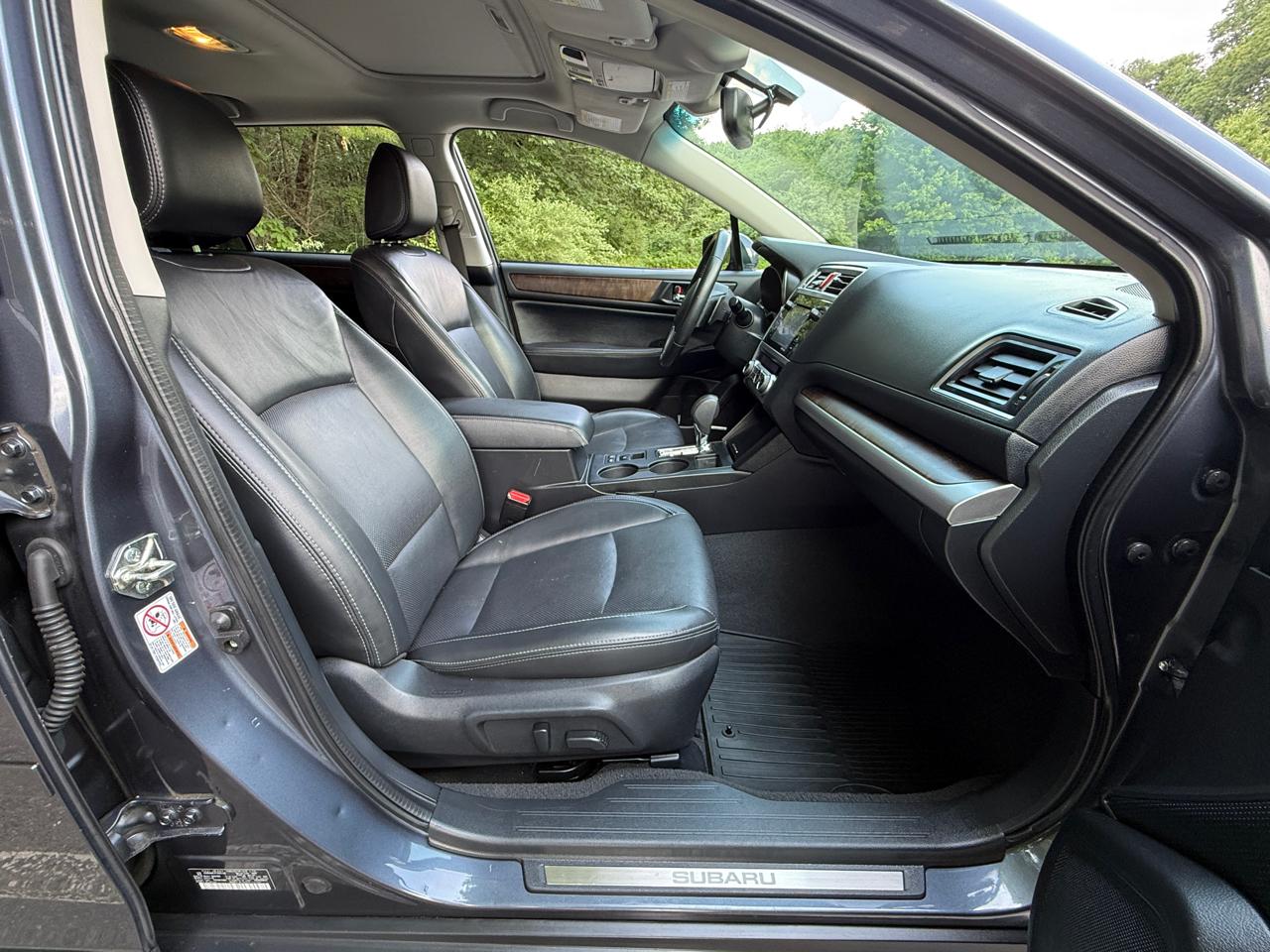 Subaru Outback 4dr Wgn 2.5i Limited PZEV 2015