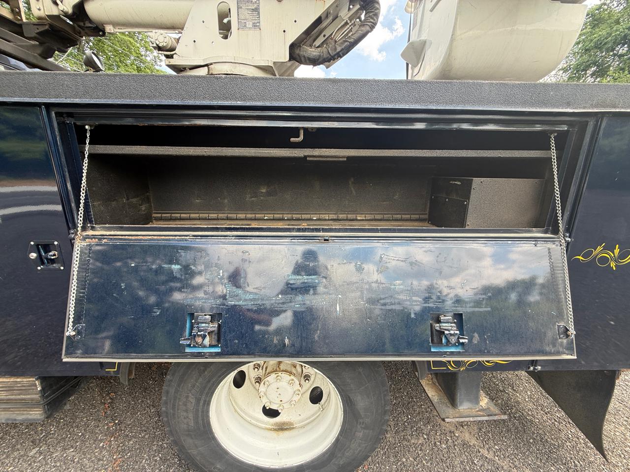 Chevrolet Trucks B6P042  2002